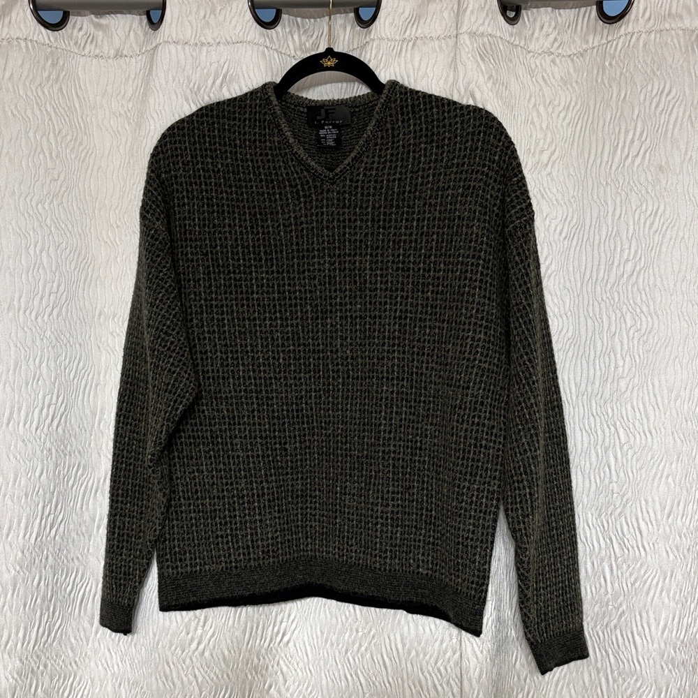 J Ferrar Mens V Neck Sweater Gray Acrylic Wool Blend Knit-Size Medium